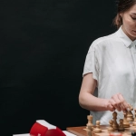 Стратегический анализ игрового тренда Zeus vs Hades в цифровой трансформации